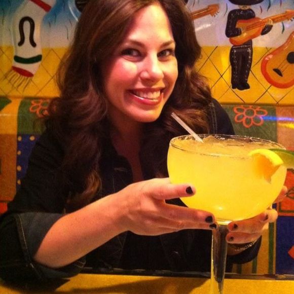 Meet your Posher, Jennifer - Picture 1 of 1